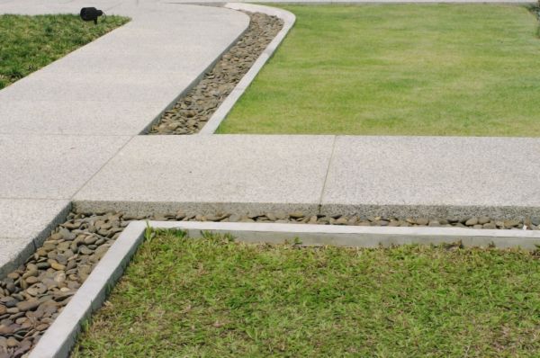 Custom Landscape Curbing